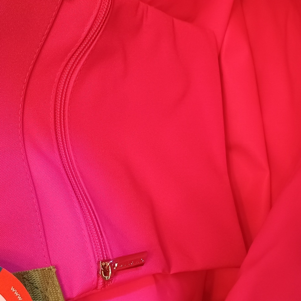 Woman's Milano Tote Series Vibrant Pink with Green Handles- Brand New With Tags! - Picture 6 of 9